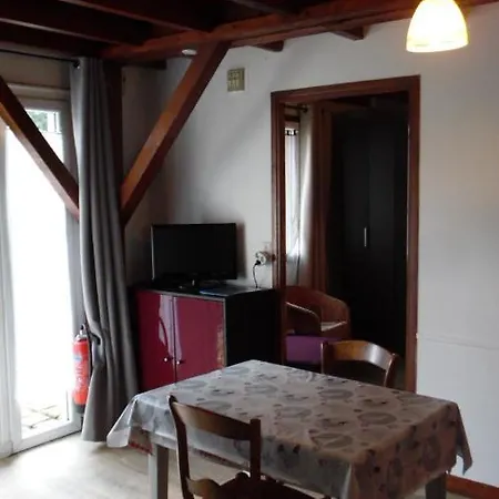 Les Gites D'Aveze Aveze  Extérieur photo