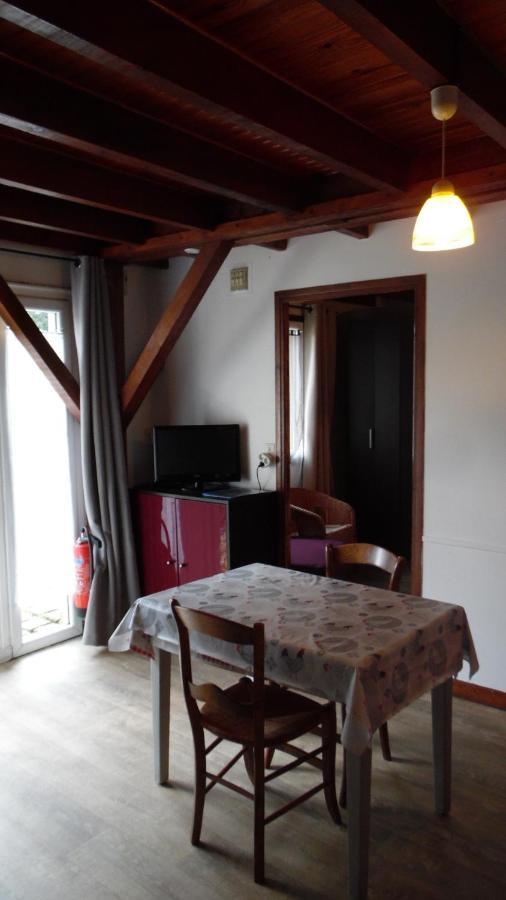 Les D'aveze Aveze (Puy-de-Dome)